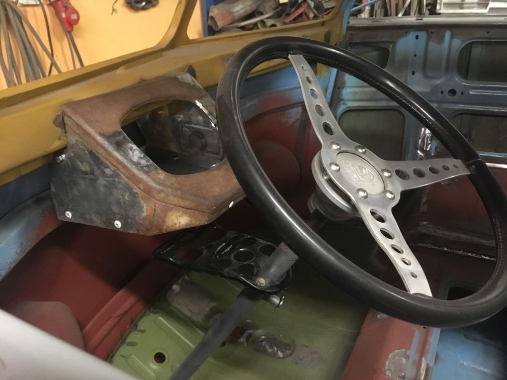 Ratt o pod.jpg, 103.51 kb, 1008 x 756