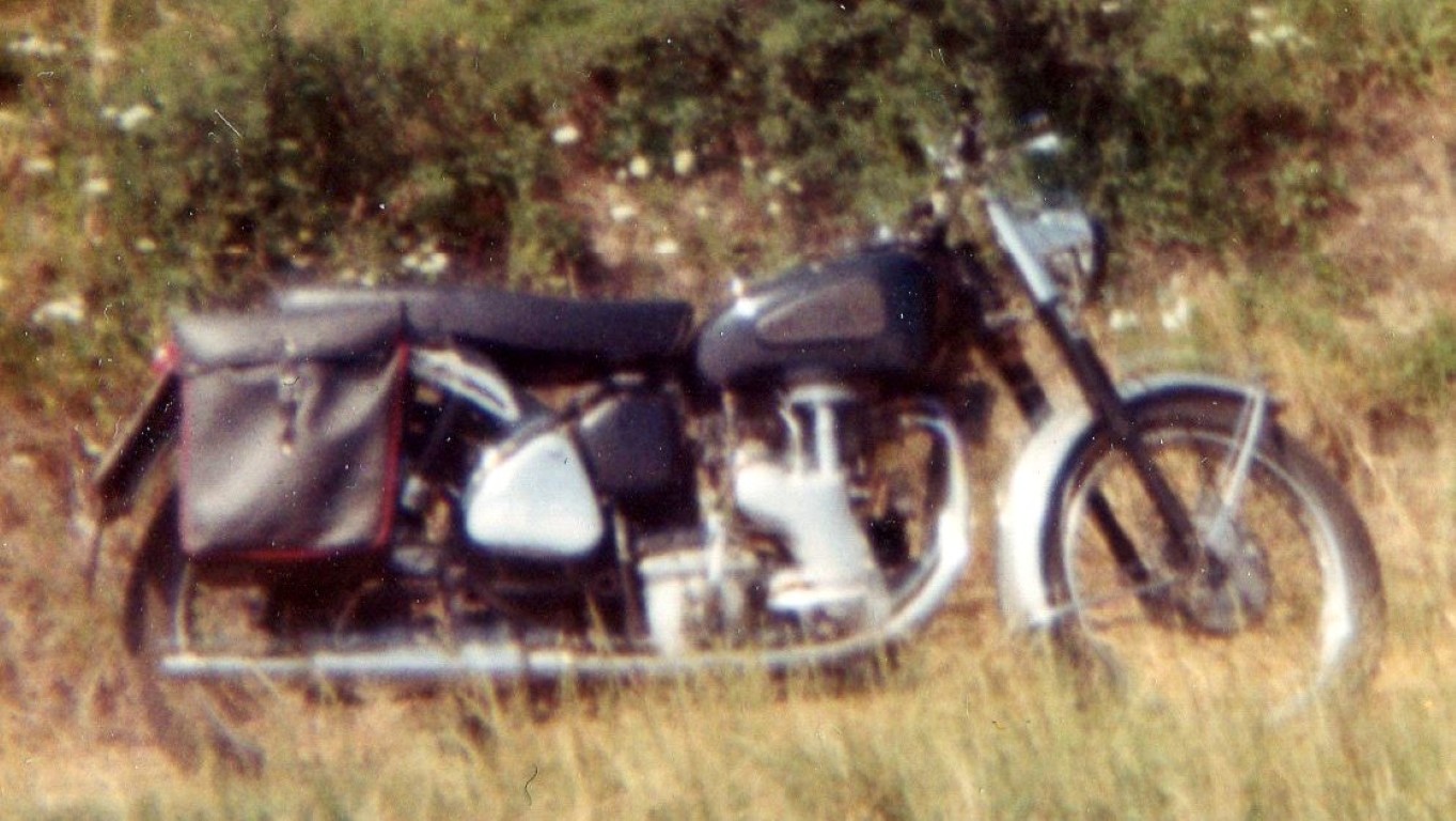 002' (Medium).jpg, 237.72 kb, 1363 x 768