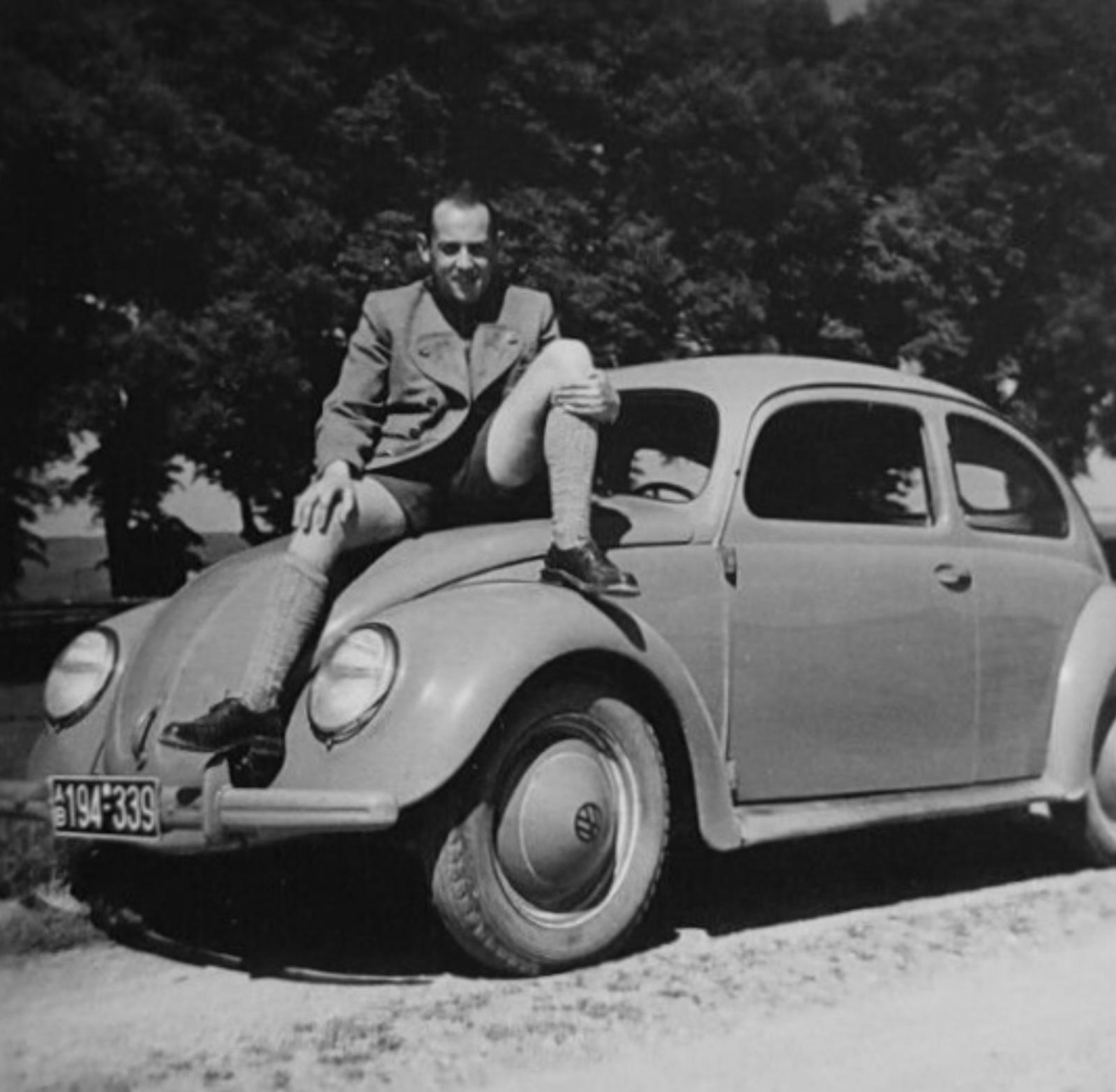 Helmut VW brezel.jpg, 151.88 kb, 1600 x 1565