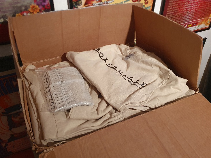 Merch.jpg, 134.22 kb, 732 x 549