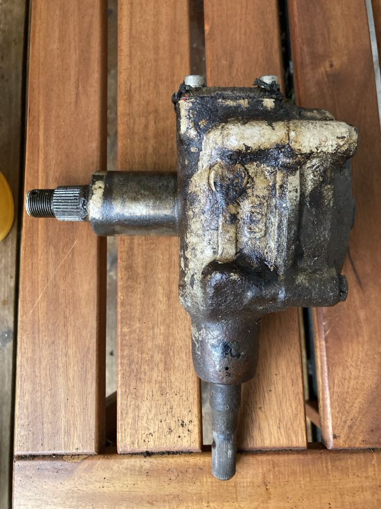 Steering box 1951 Barndoor 1.jpg, 129.28 kb, 750 x 1000