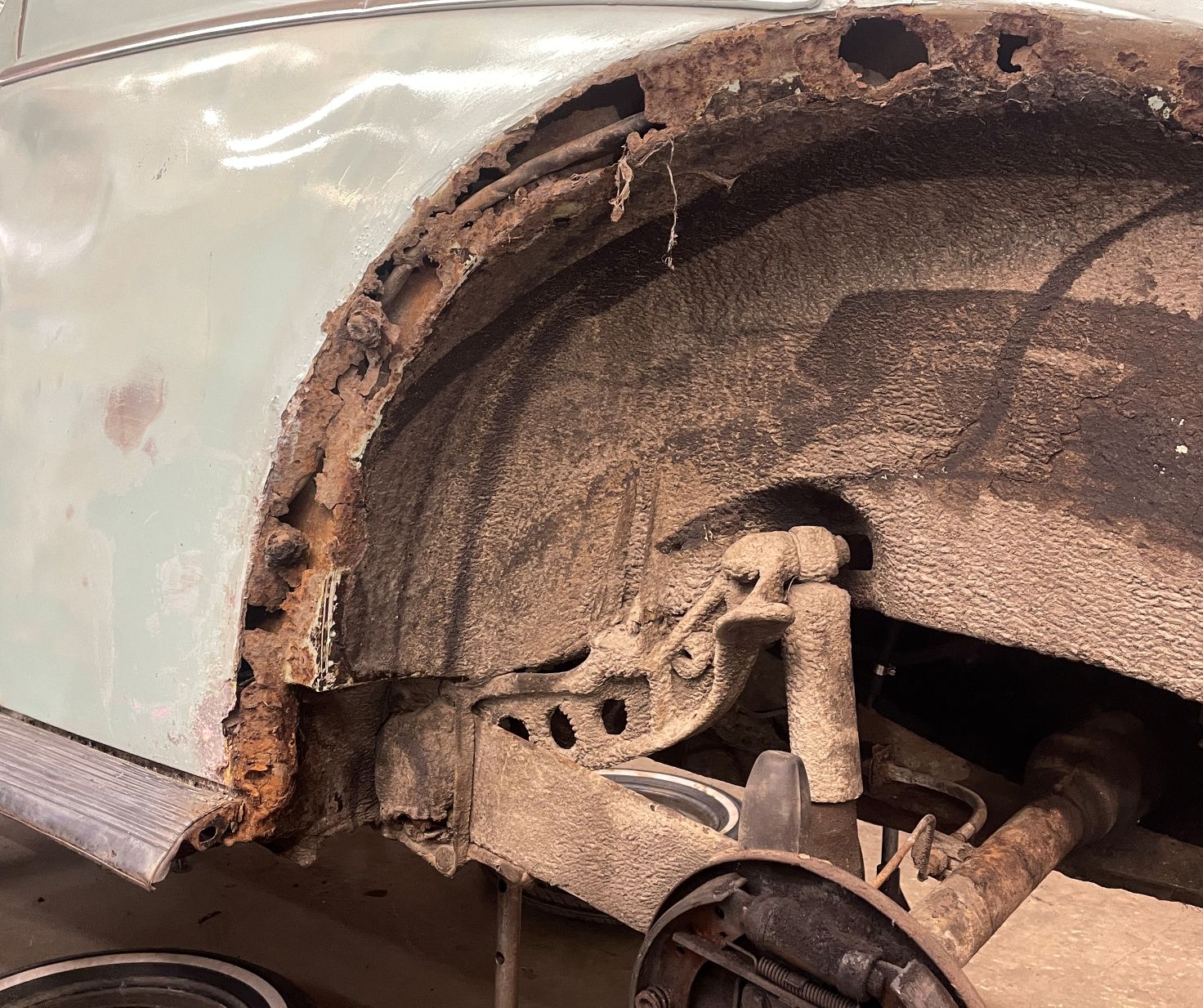 Skärminfästning vänster.jpg, 429.66 kb, 1472 x 1234