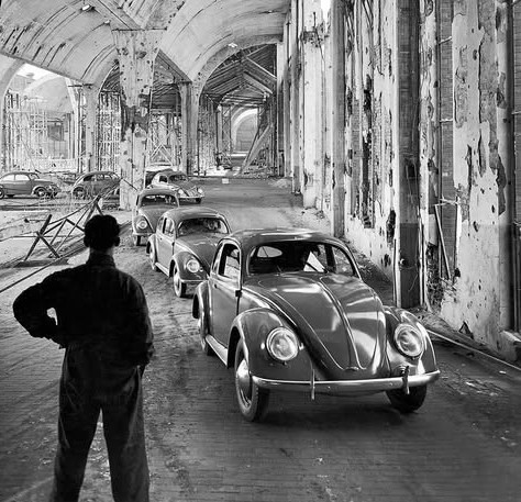 Bombad fabrik Wolfsburg -1949.jpg, 88.68 kb, 474 x 457