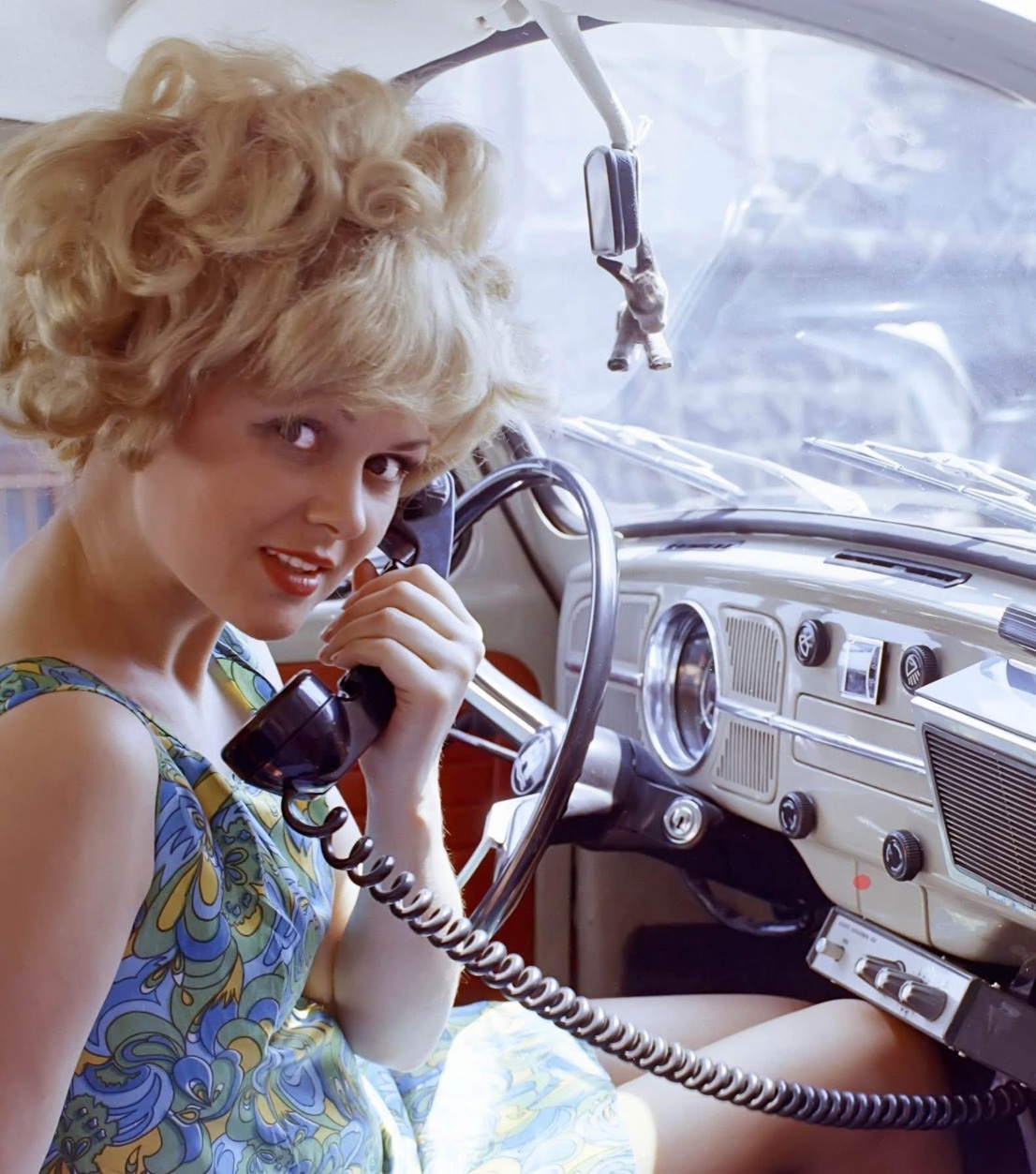 Telefon.jpg, 359.74 kb, 1106 x 1253